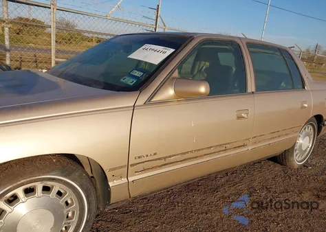 1998 Cadillac Deville Standard z USA, uszkodzony, nr VIN 1G6KD54Y6WU715153